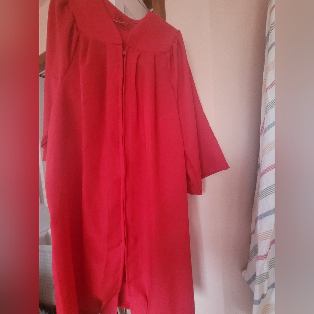 Oak Hall Red Graduation gown small